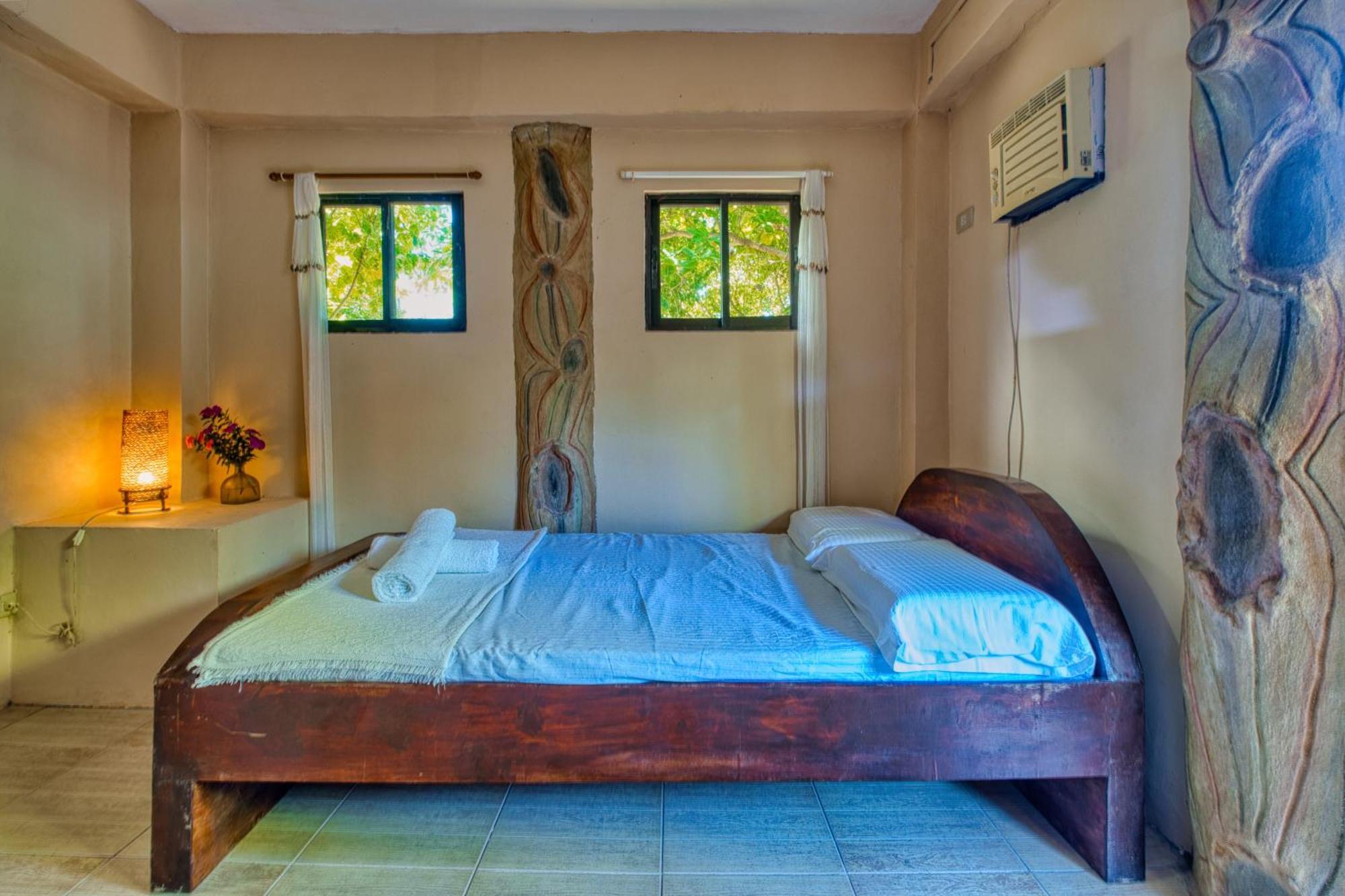 Pilar Pilapil Beach Resort Daanbantayan Zimmer foto